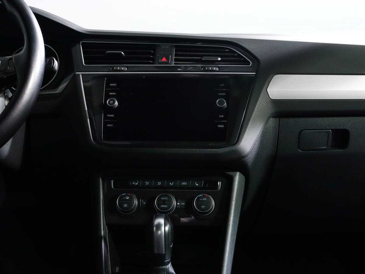 Volkswagen Tiguan, 2020 Фото №11