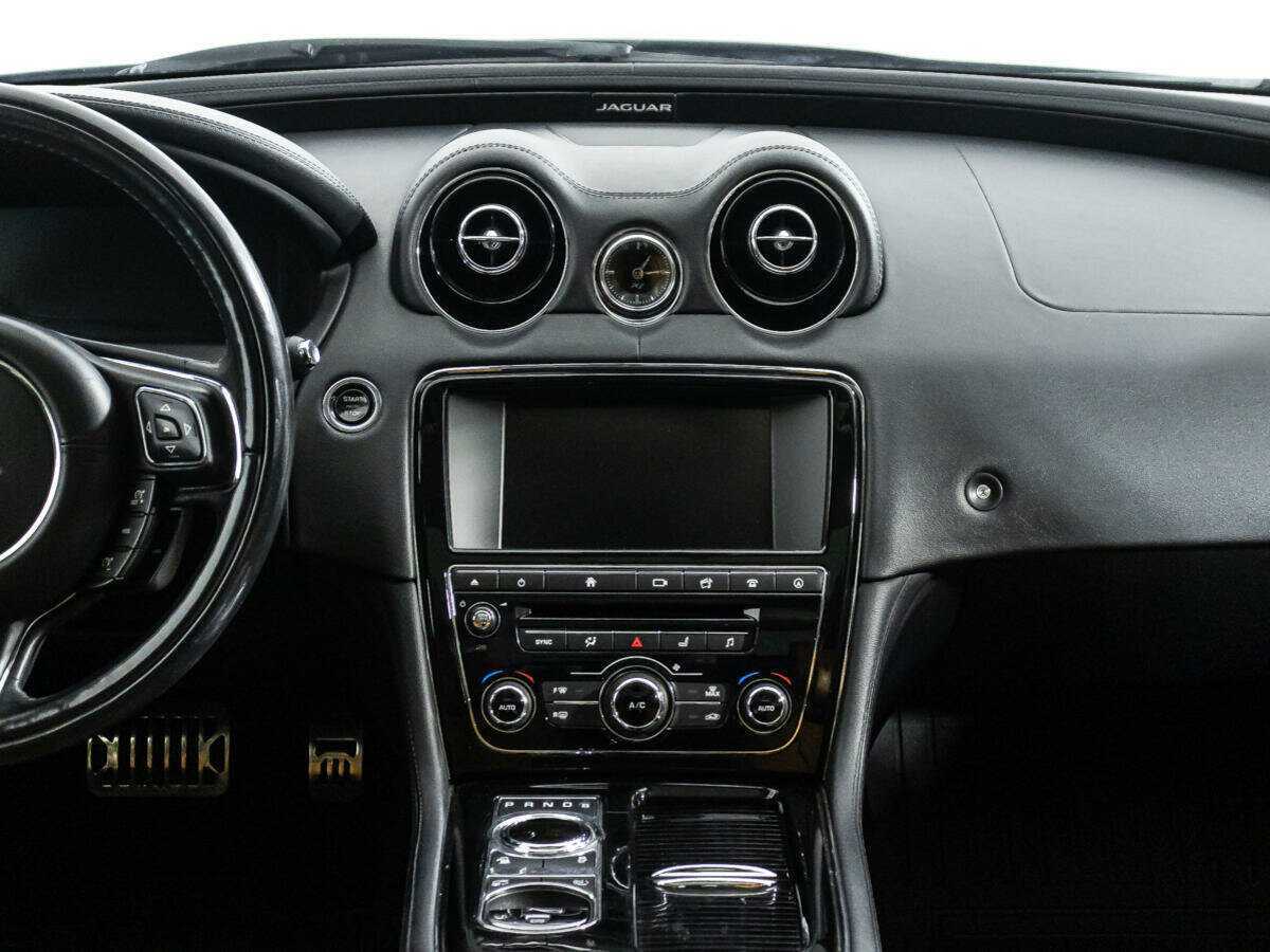 Jaguar XJ LWB Long, 2016 Фото №14