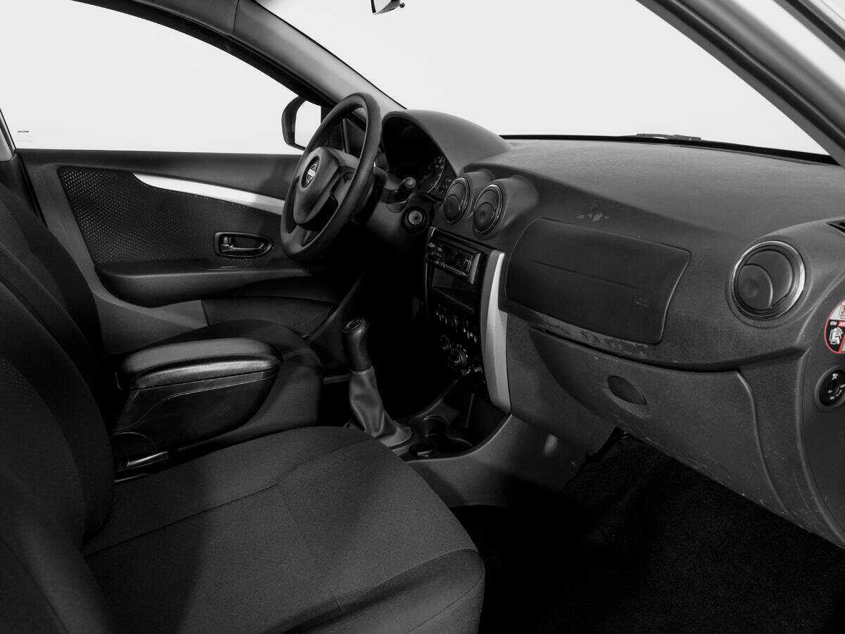 Nissan Almera, 2017 Фото №9