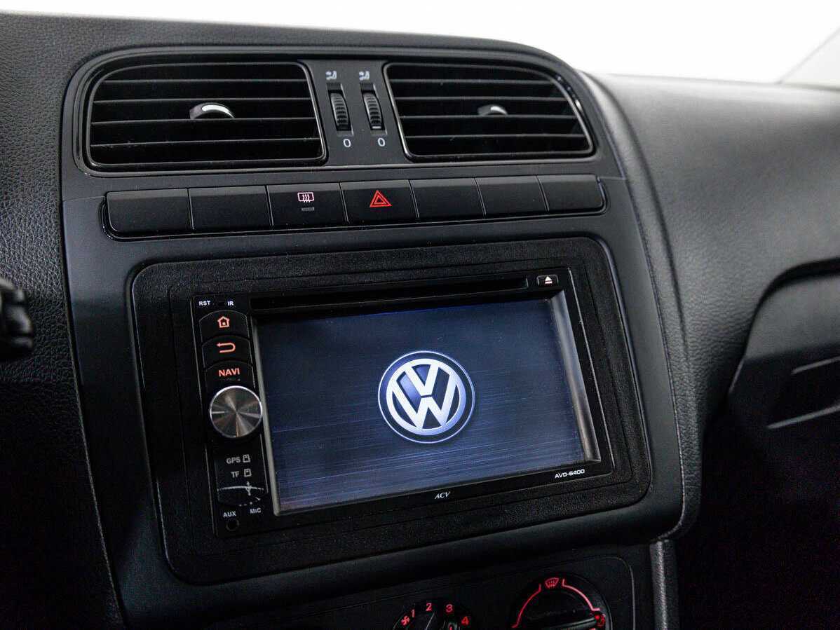 Volkswagen Polo, 2015 Фото №17