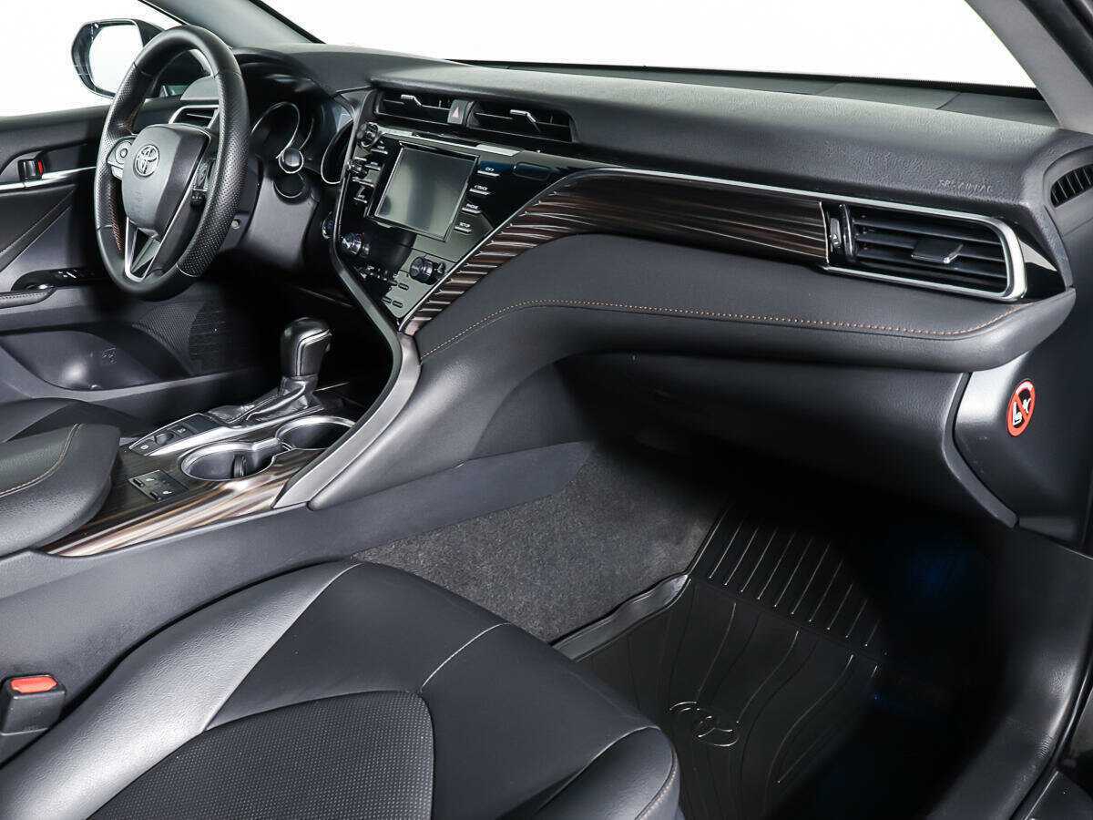 Toyota Camry, 2019 Фото №8