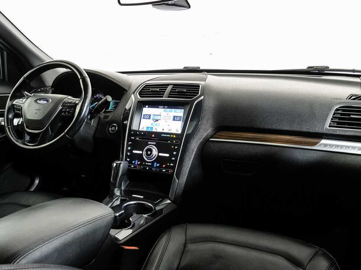 Ford Explorer, 2017 Фото №7