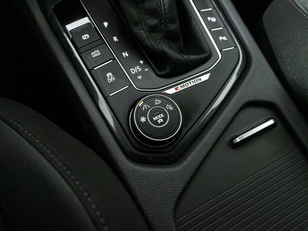 Volkswagen Tiguan, 2017 Фото №18