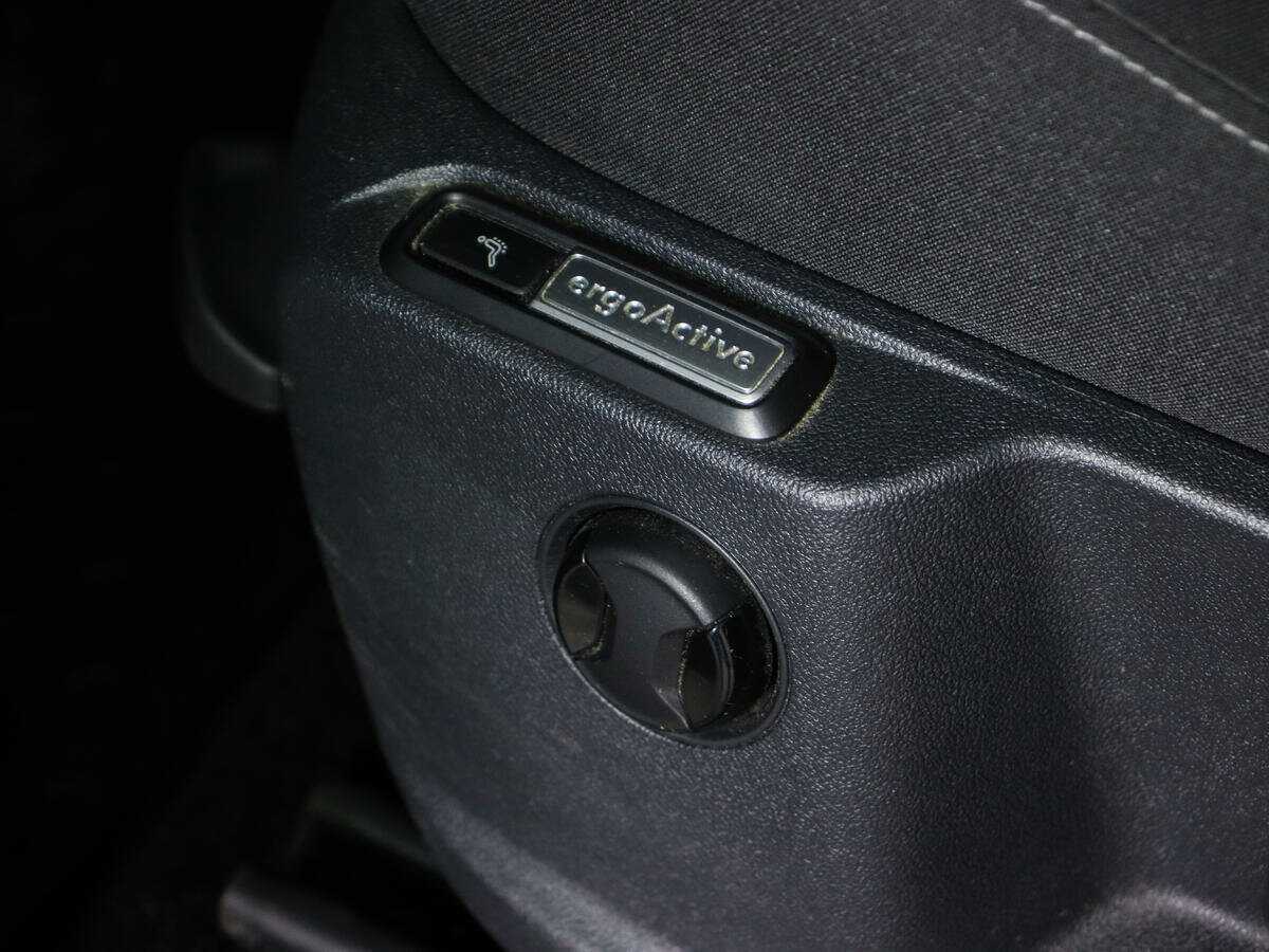 Volkswagen Tiguan, 2018 Фото №19