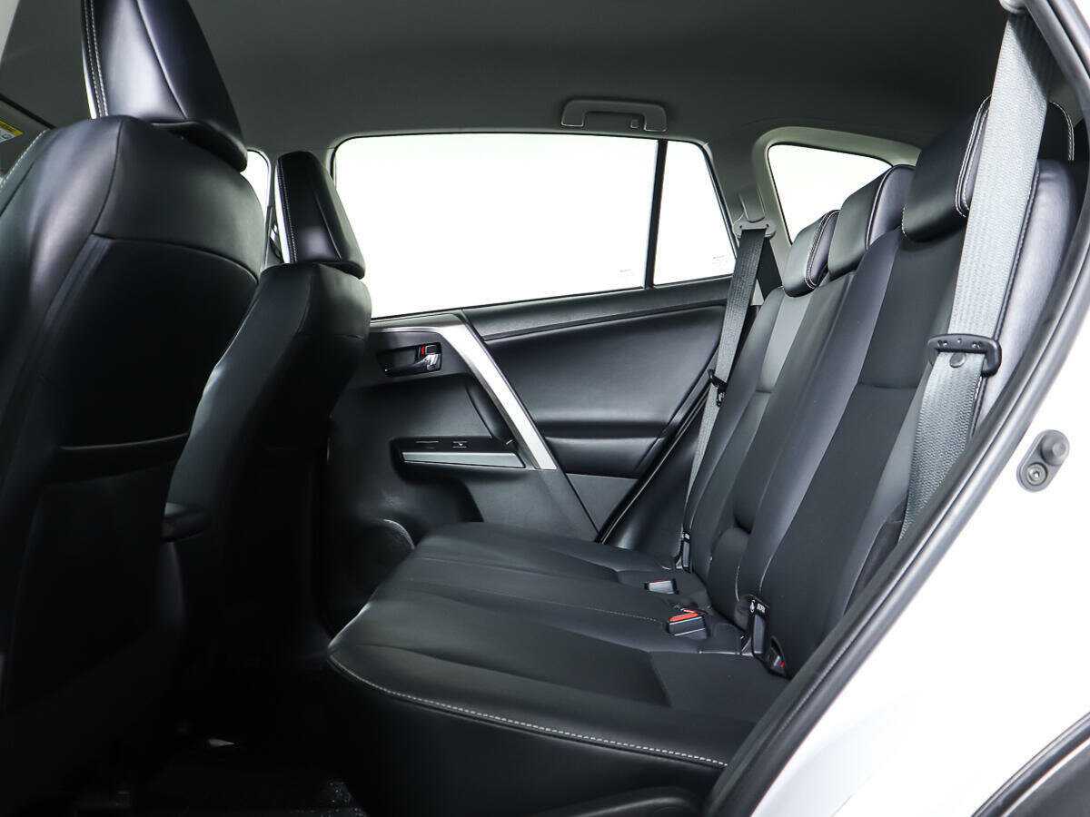 Toyota RAV4, 2018 Фото №9