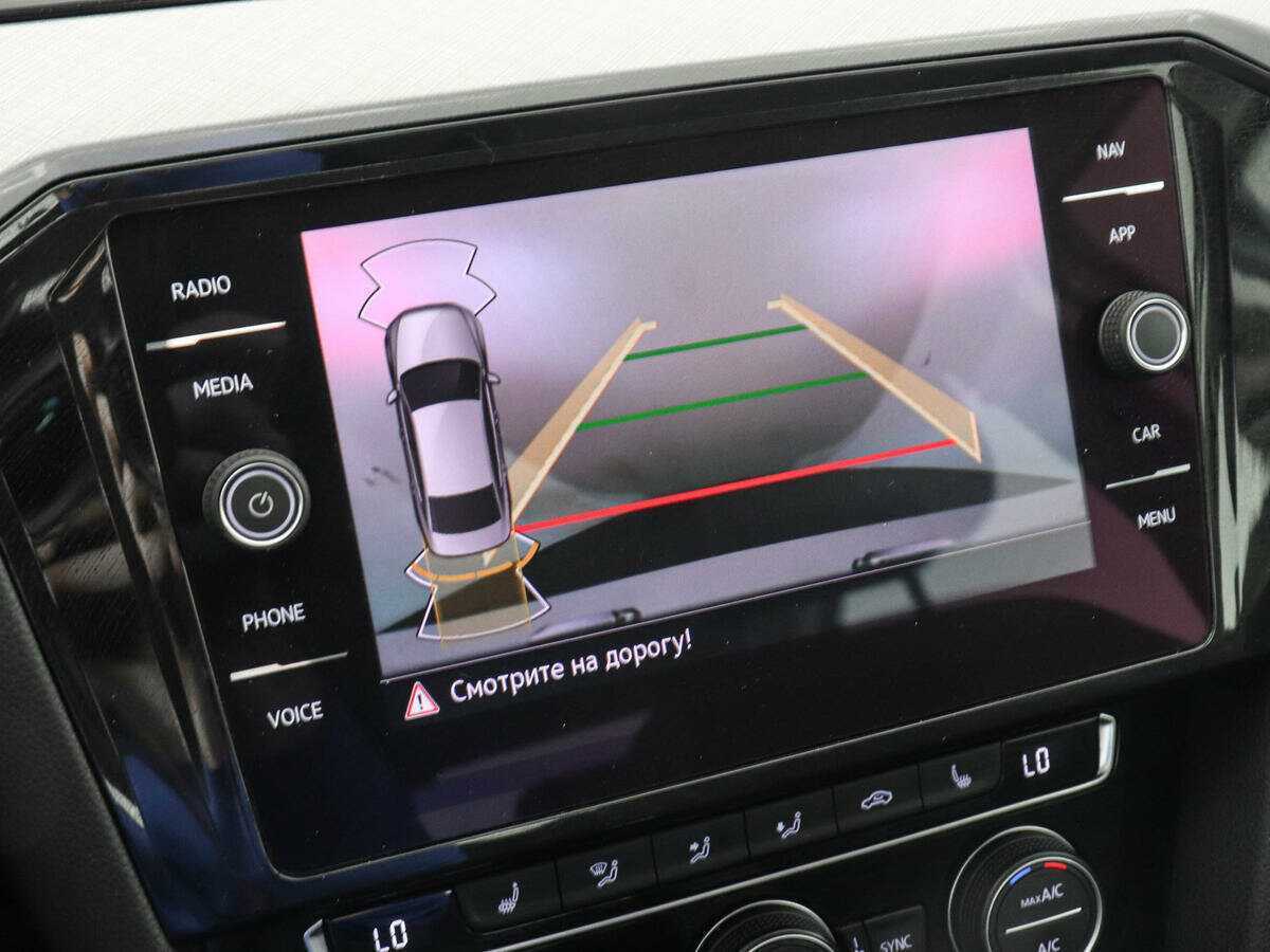 Volkswagen Passat, 2020 Фото №13