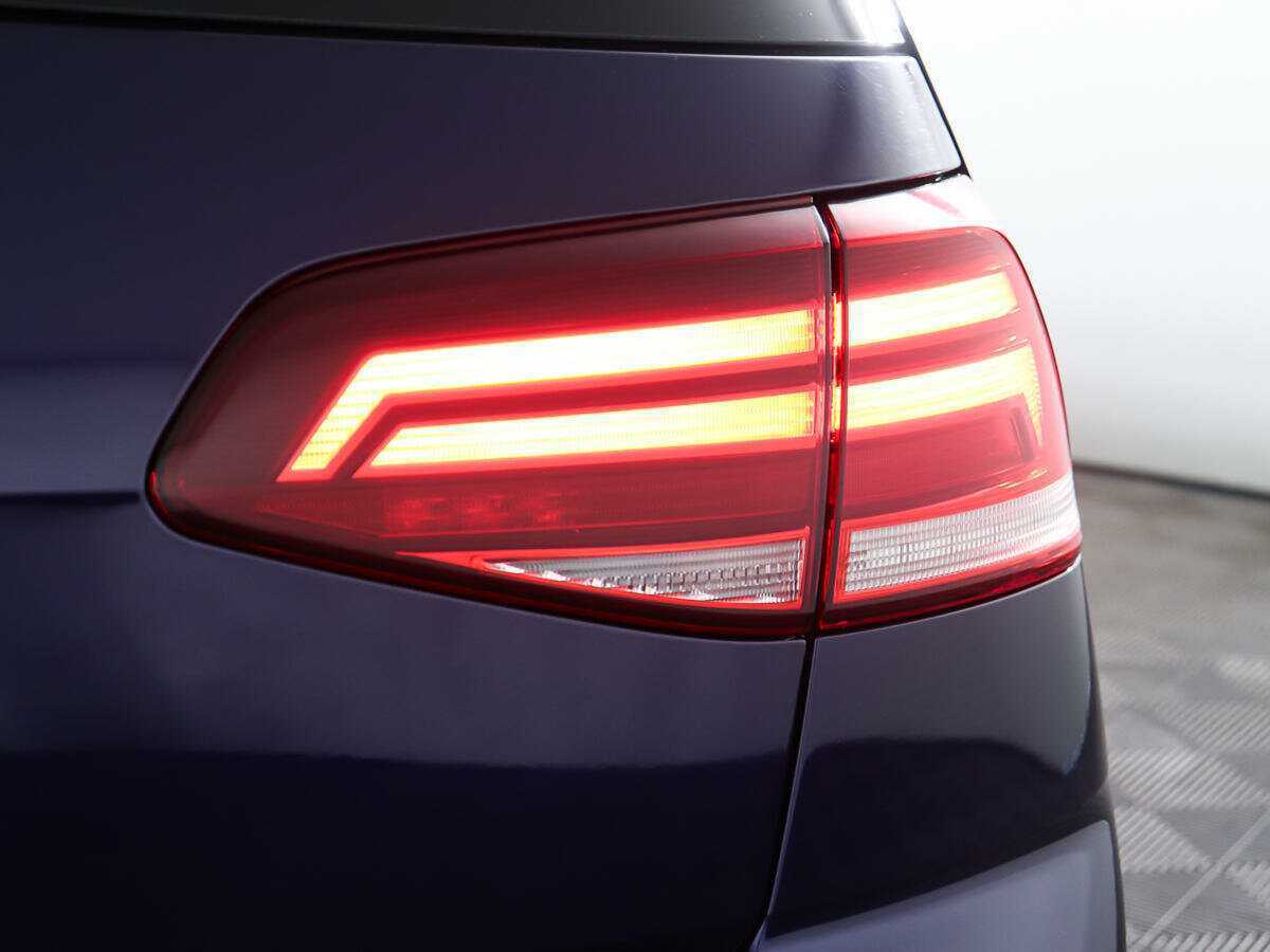 Volkswagen Golf, 2018 Фото №20