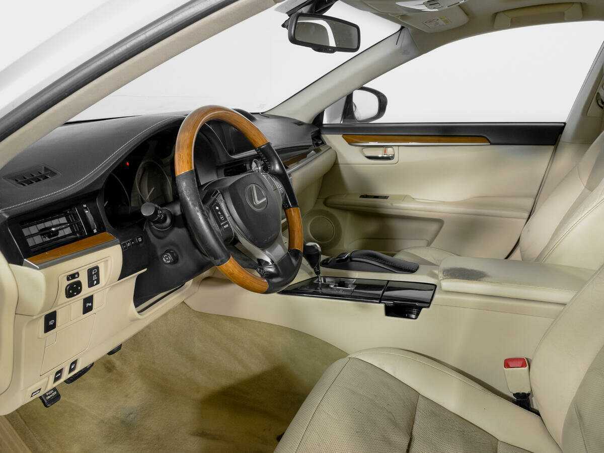 Lexus ES 300h, 2013 Фото №16