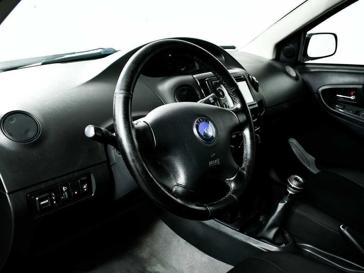 Geely MK, 2012 Фото №13