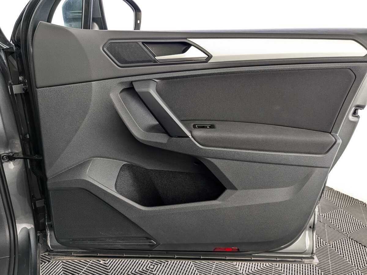 Volkswagen Tiguan, 2021 Фото №20