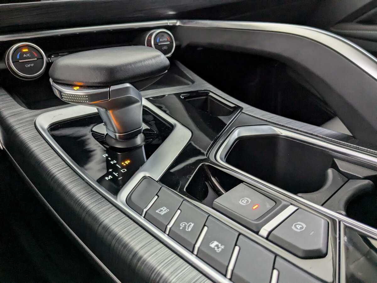 Geely Tugella, 2022 Фото №24