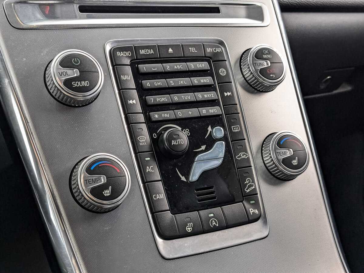 Volvo XC60, 2017 Фото №17