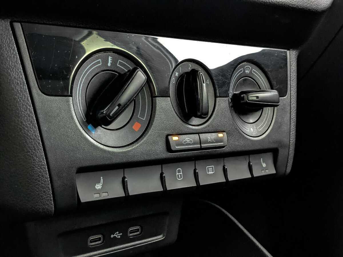 Volkswagen Polo, 2020 Фото №17