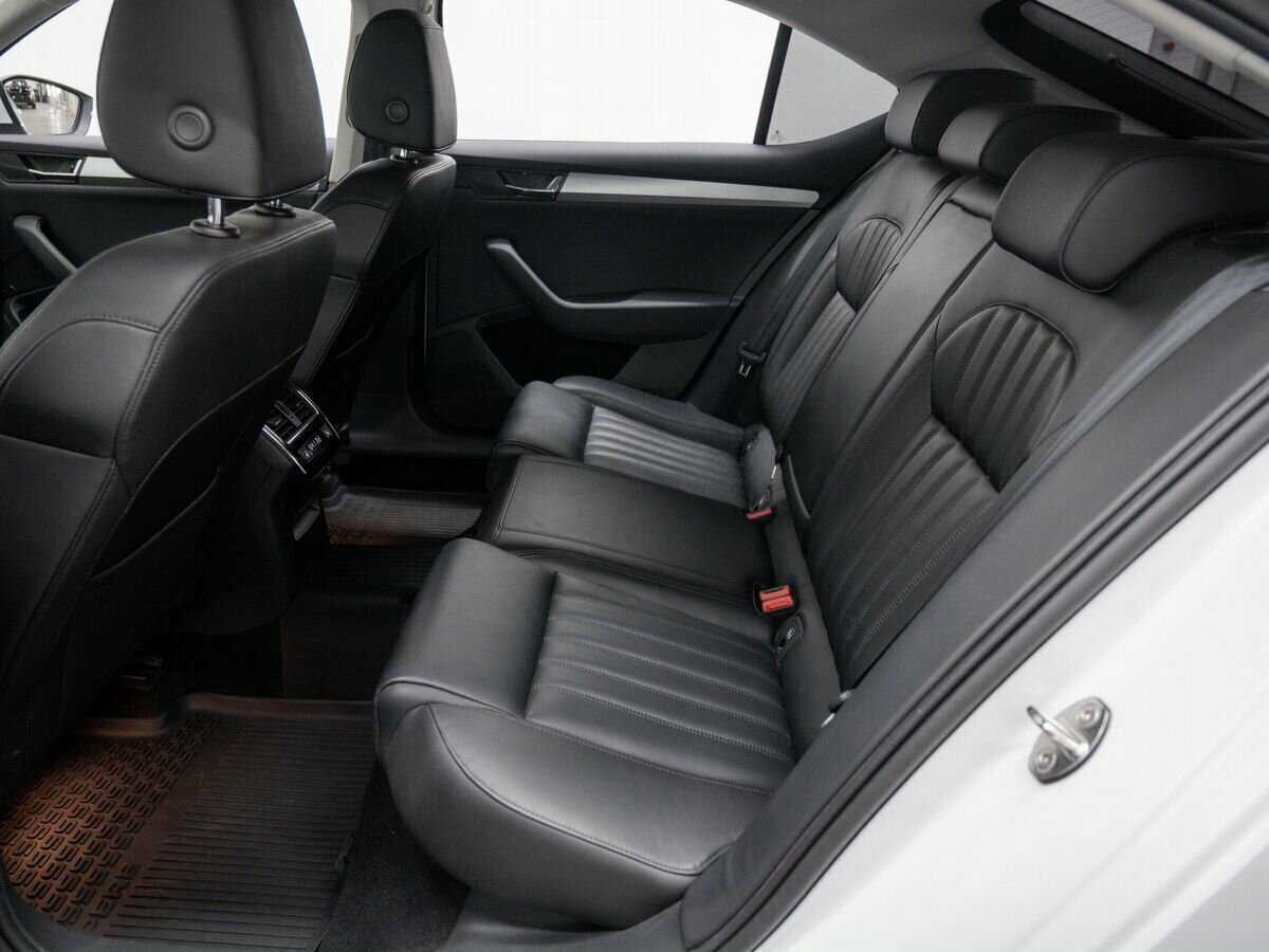 Skoda Superb, 2018 Фото №13
