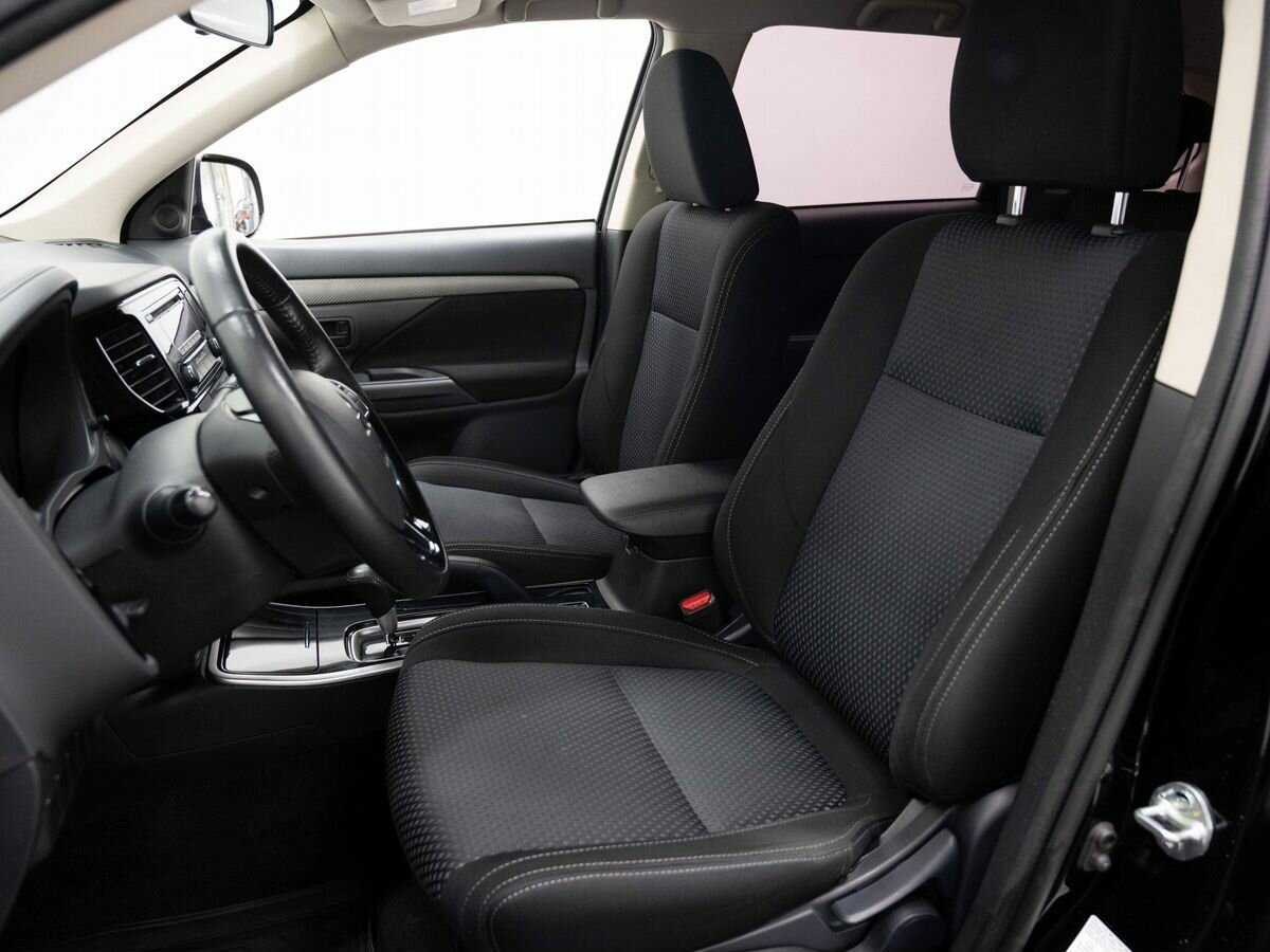 Mitsubishi Outlander, 2018 - 75 000 км. | Фото №8