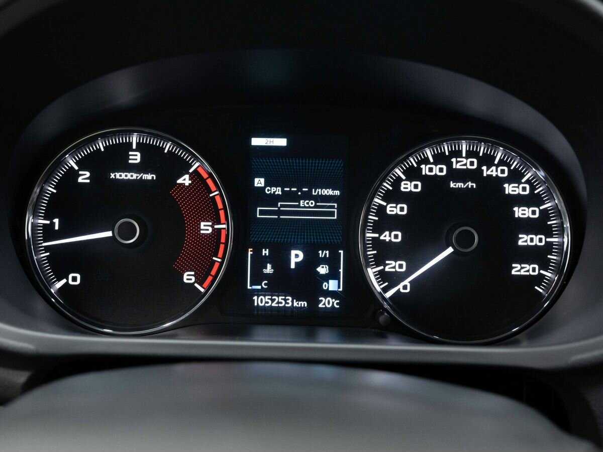 Mitsubishi Pajero Sport, 2017 Фото №17