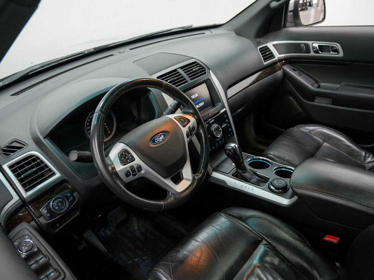 Ford Explorer, 2013 Фото №14