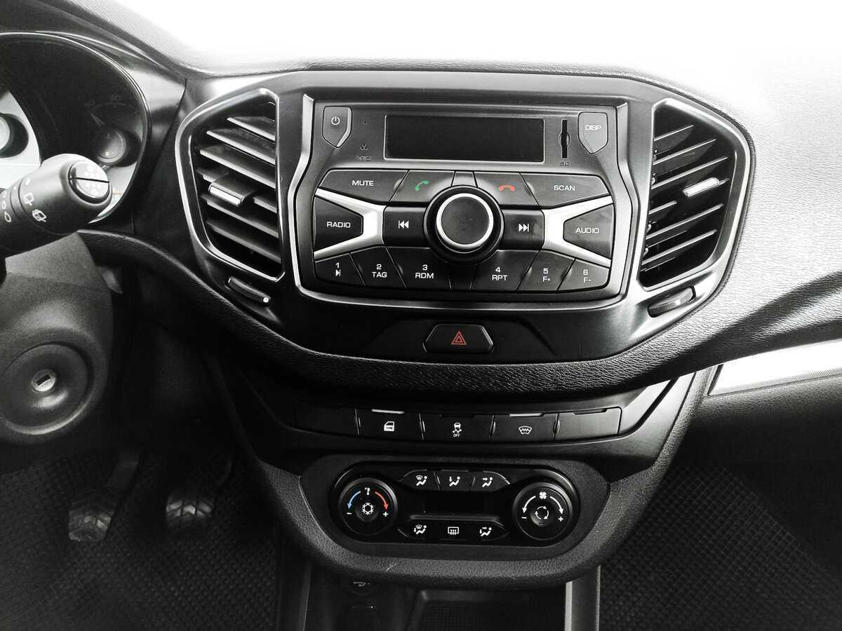 Lada (ВАЗ) Vesta SW, 2019 Фото №13