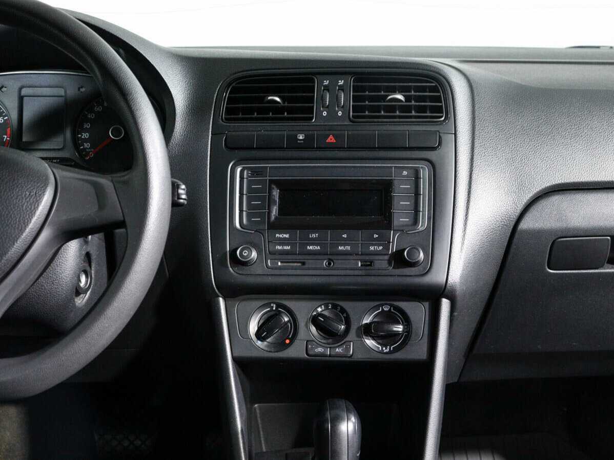 Volkswagen Polo, 2019 Фото №11