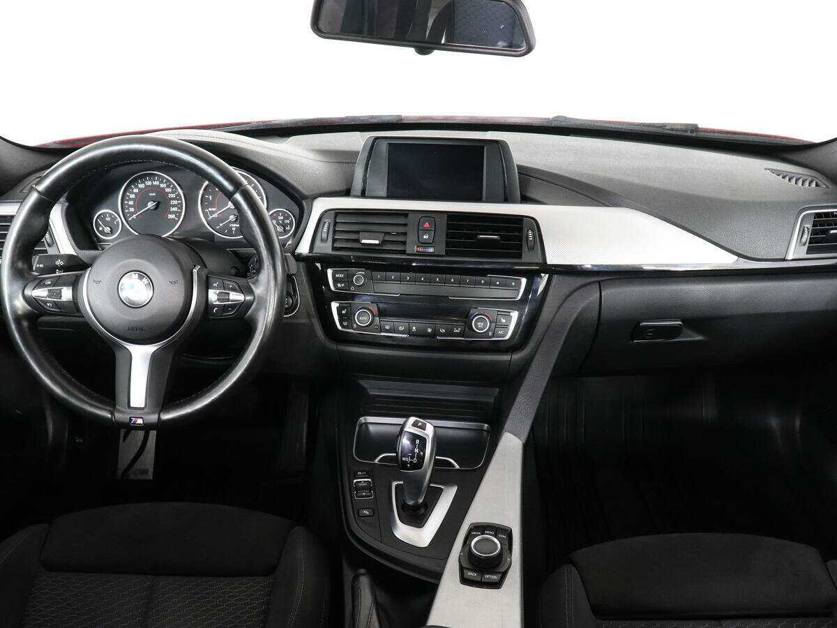 BMW 3 серии 320i xDrive, 2018 Фото №11