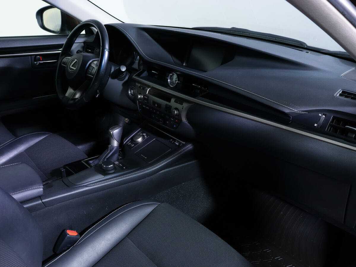 Lexus ES 200, 2016 Фото №9