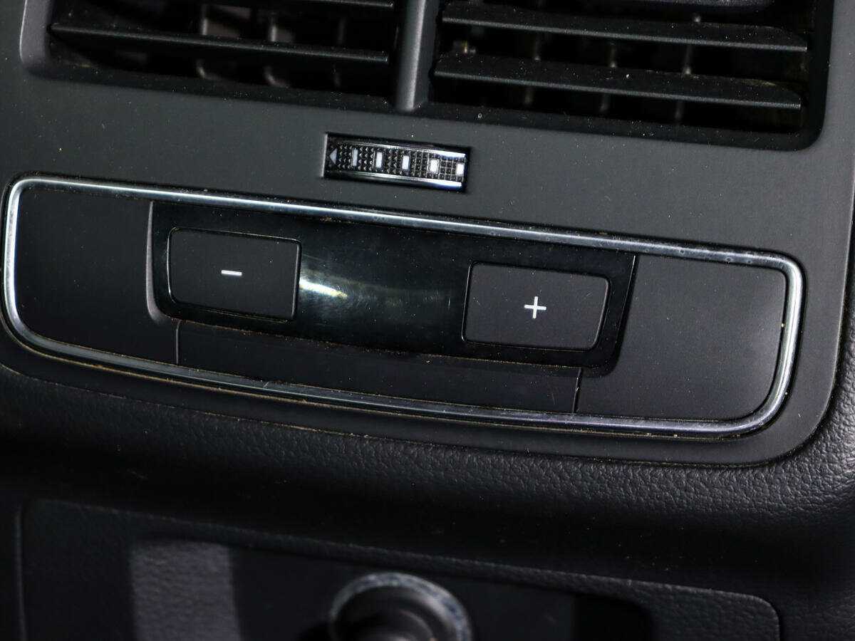 Audi A4, 2018 Фото №14