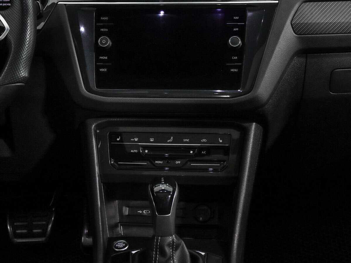 Volkswagen Tiguan, 2021 Фото №11