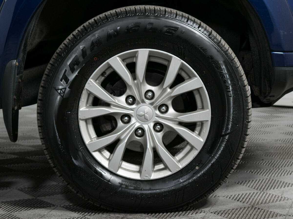 Mitsubishi Pajero Sport, 2013 Фото №20