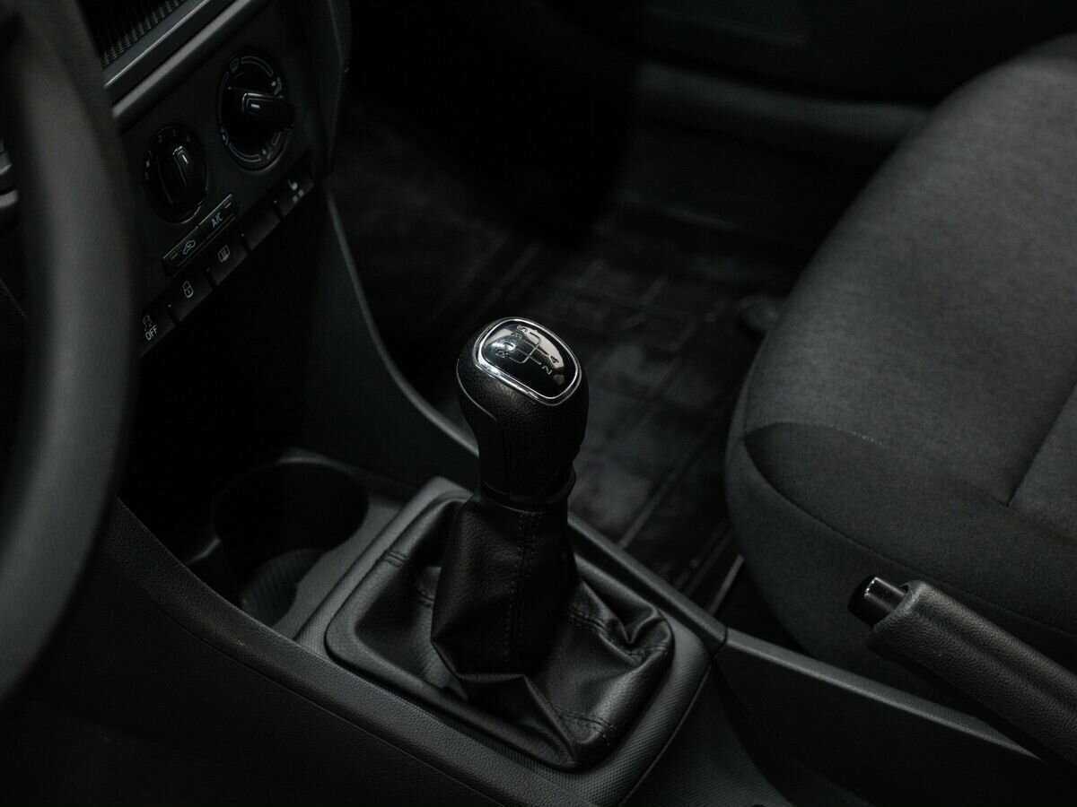 Skoda Rapid, 2017 Фото №18