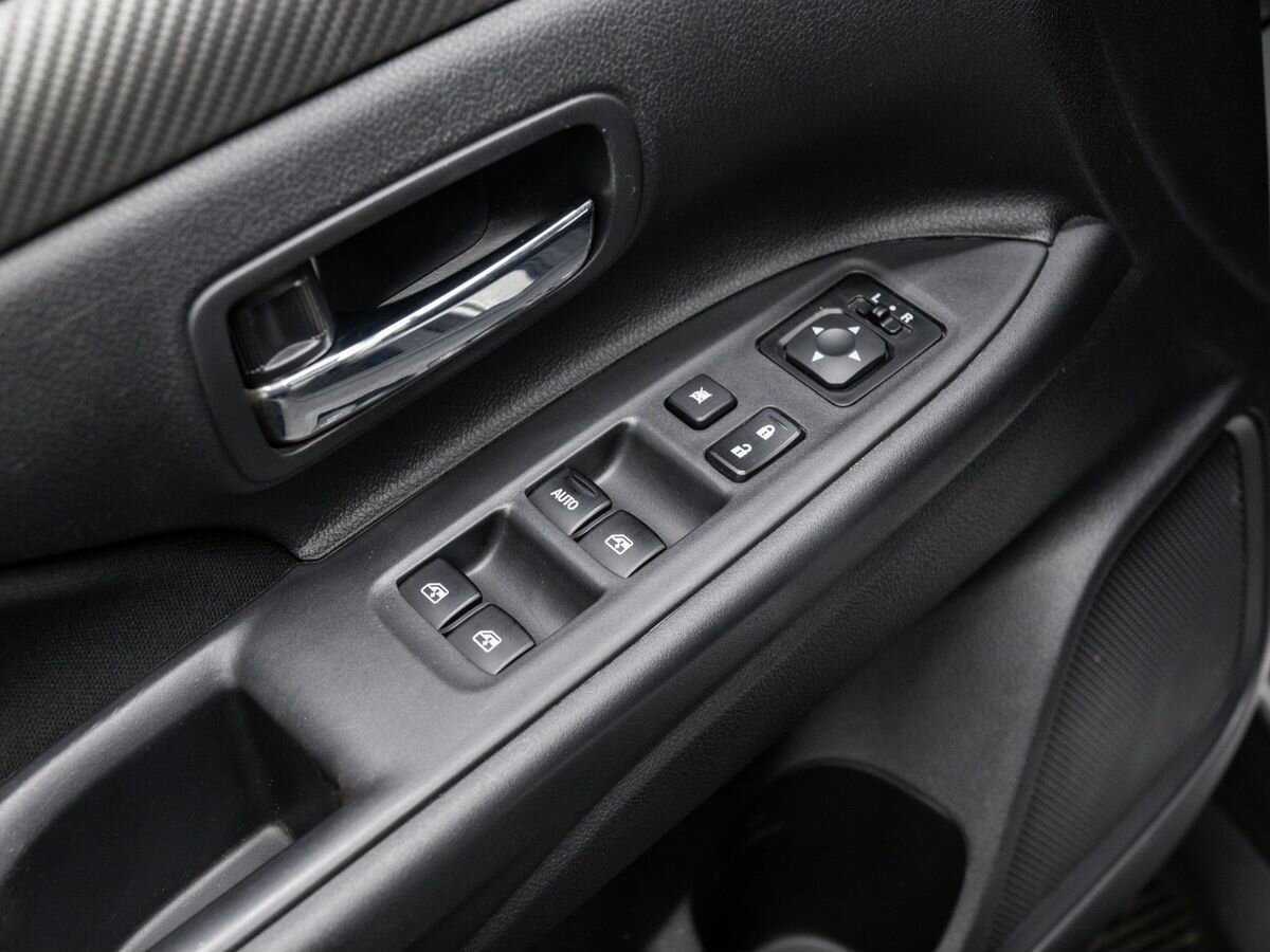 Mitsubishi Outlander, 2016 Фото №17