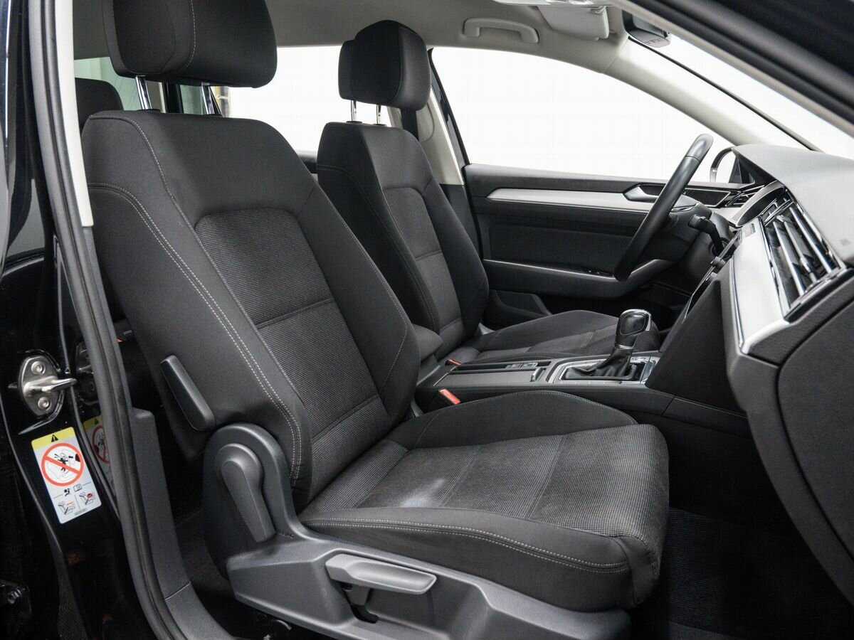 Volkswagen Passat, 2018 - 225 564 км. | Фото №8