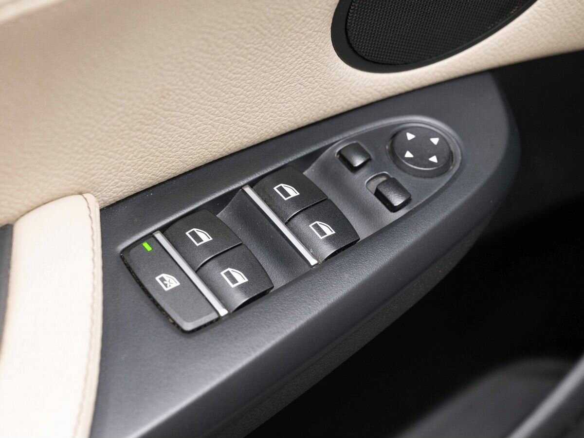 BMW X3 28i xDrive, 2014 Фото №20