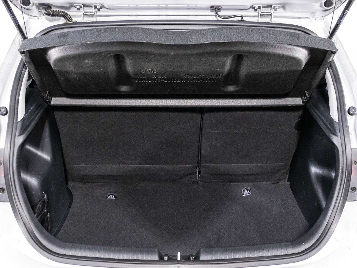 Kia Rio, 2017 Фото №15