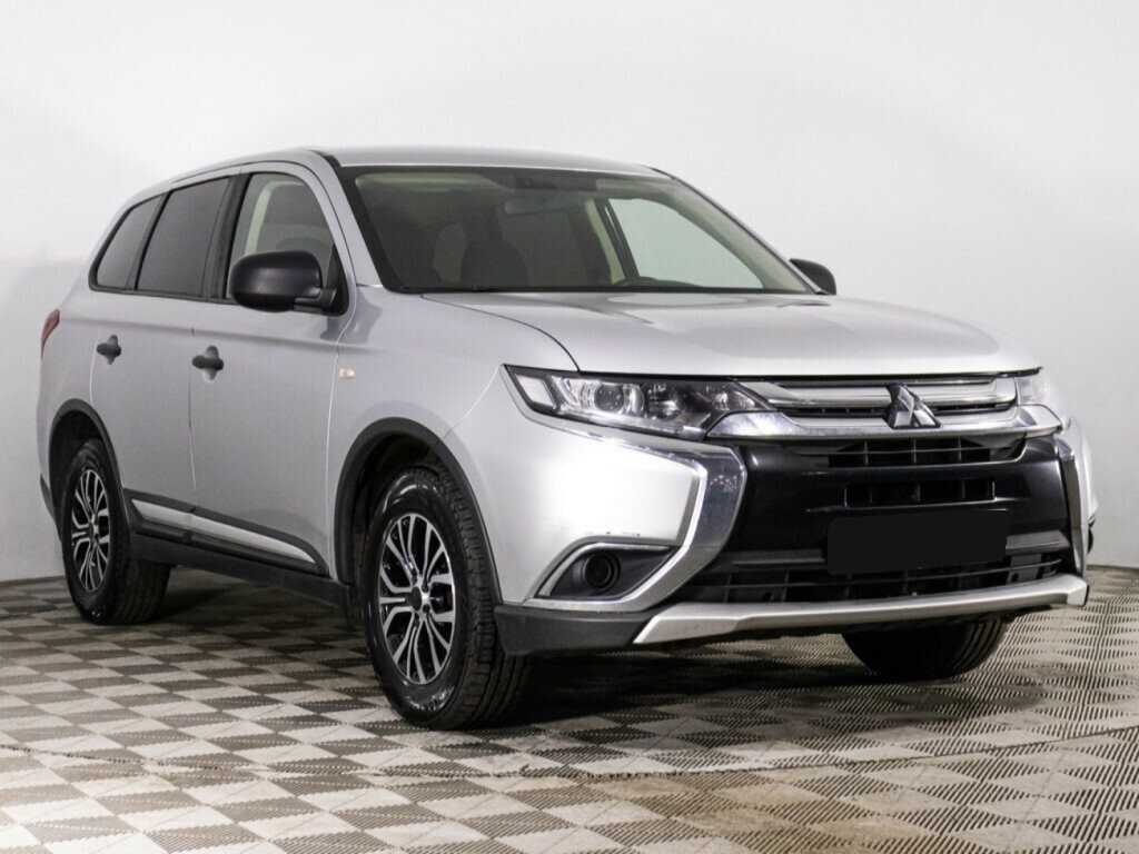 Mitsubishi Outlander, 2018 - 239 427 км. | Фото №3