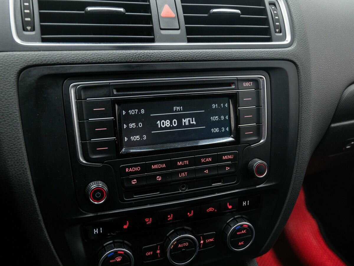 Volkswagen Jetta, 2013 Фото №19