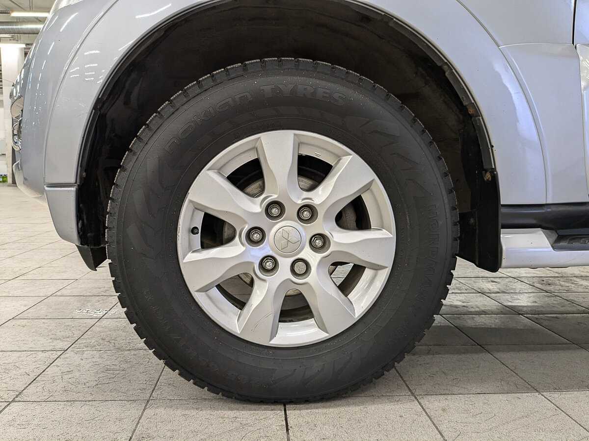 Mitsubishi Pajero, 2014 Фото №12