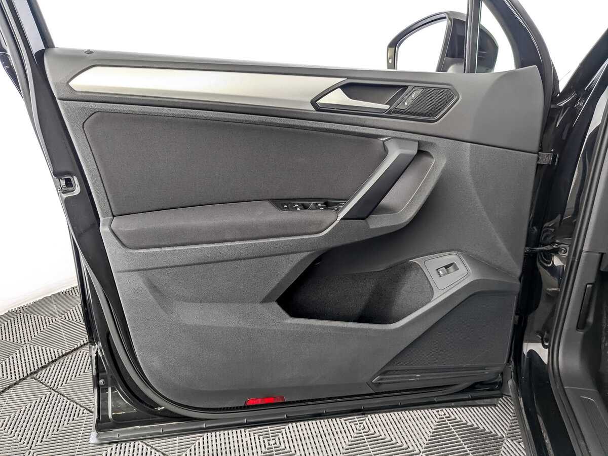 Volkswagen Tiguan, 2020 Фото №19