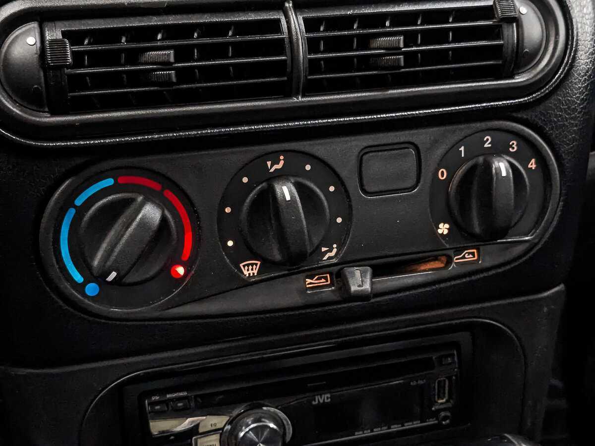 Chevrolet Niva, 2015 Фото №20