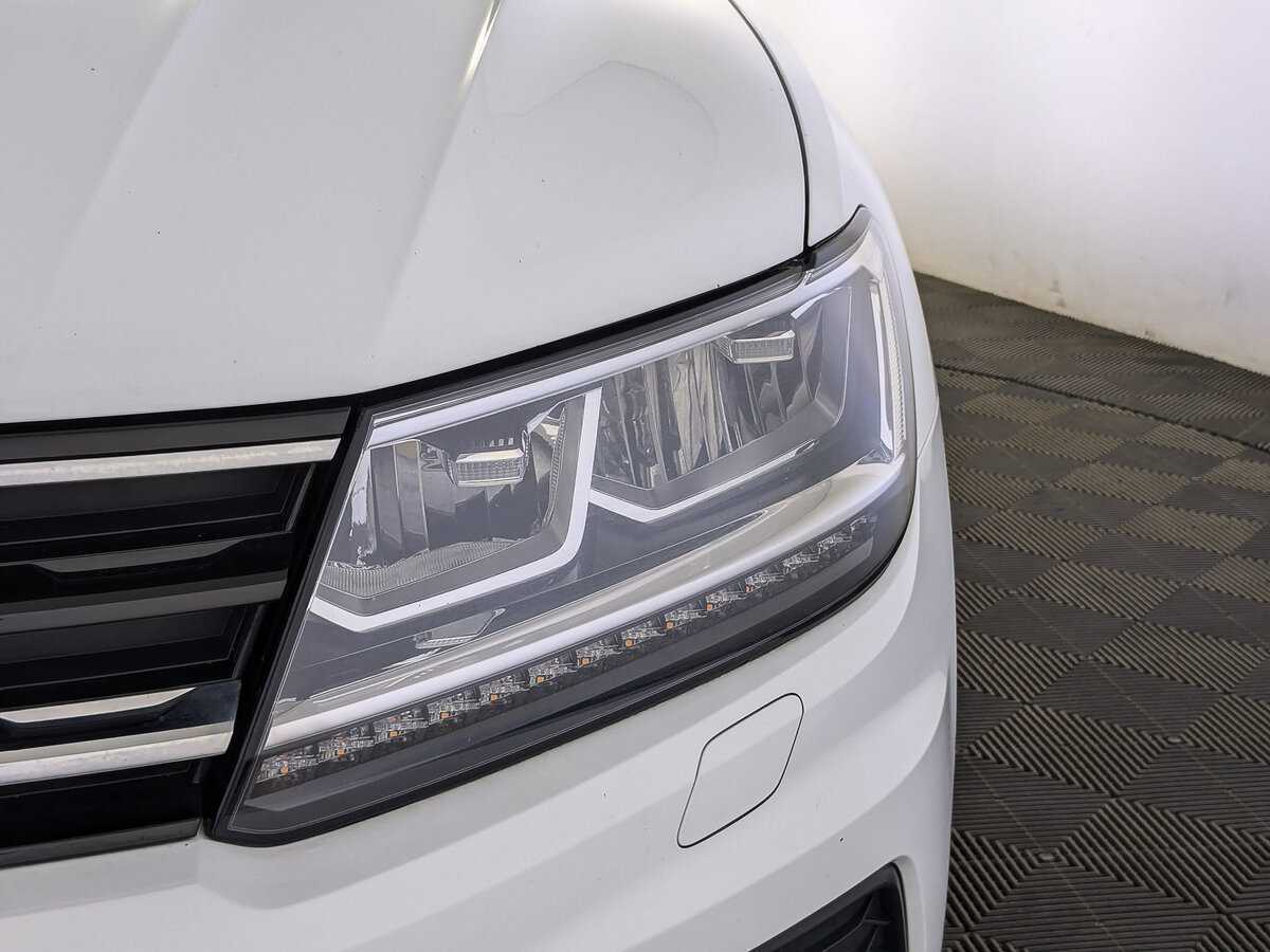 Volkswagen Tiguan, 2018 Фото №11