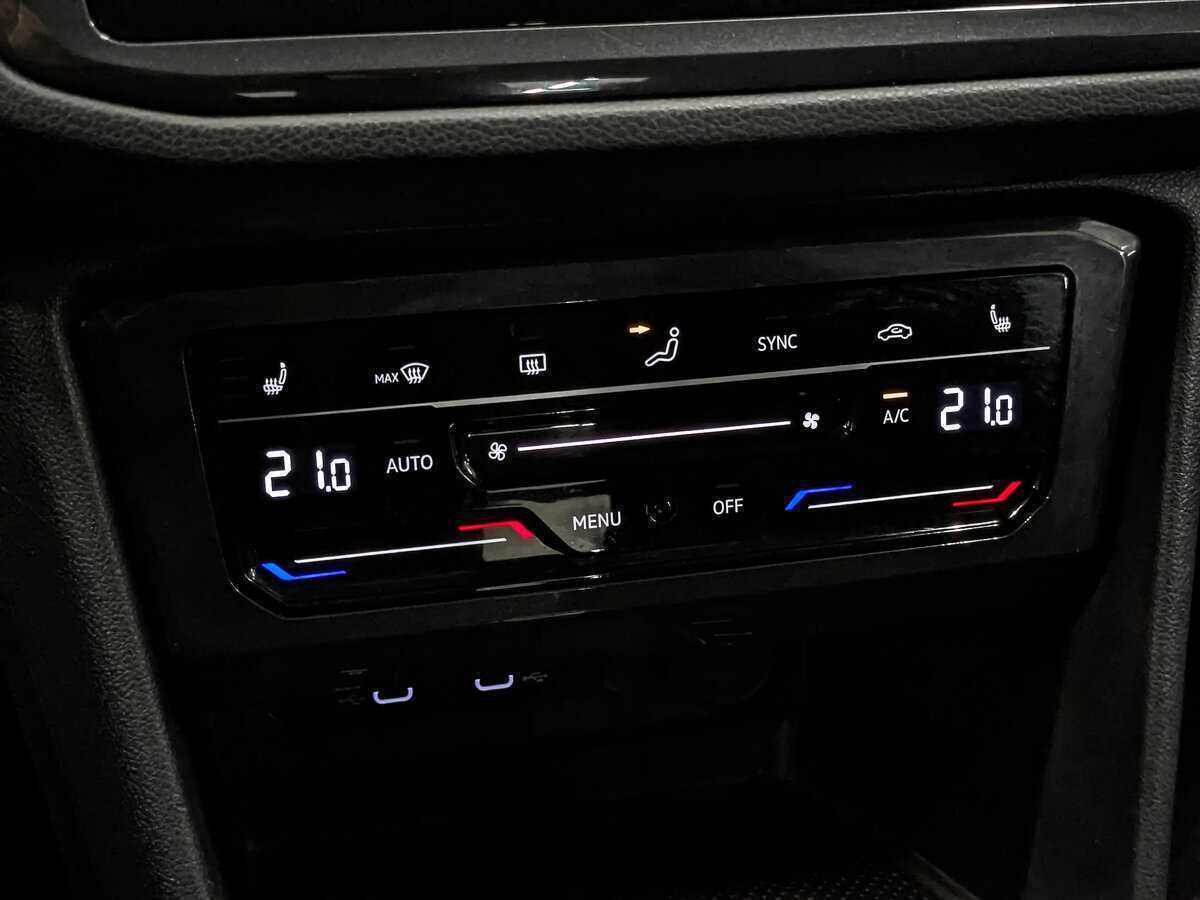 Volkswagen Tiguan, 2021 Фото №21