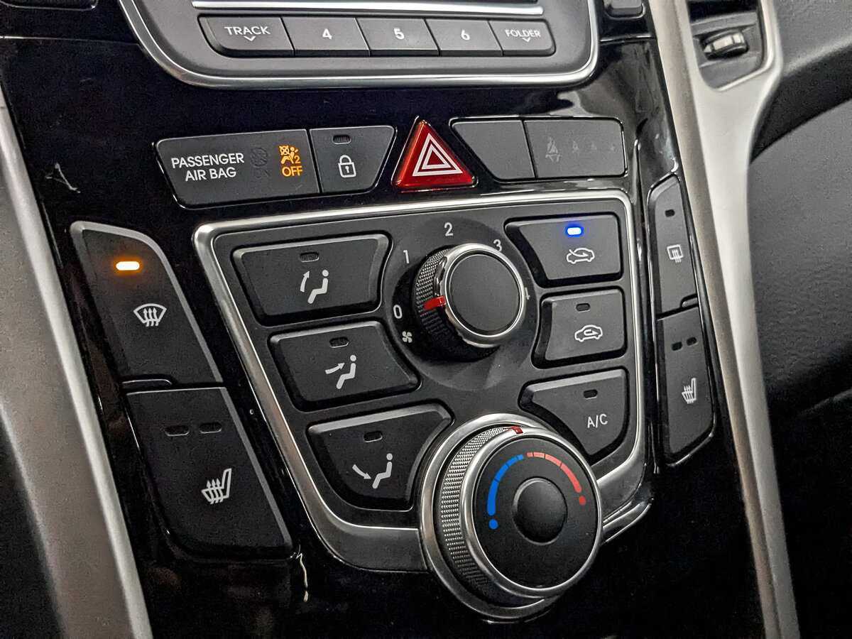 Hyundai i30, 2015 Фото №21