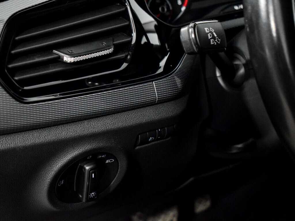 Volkswagen Polo, 2020 Фото №11