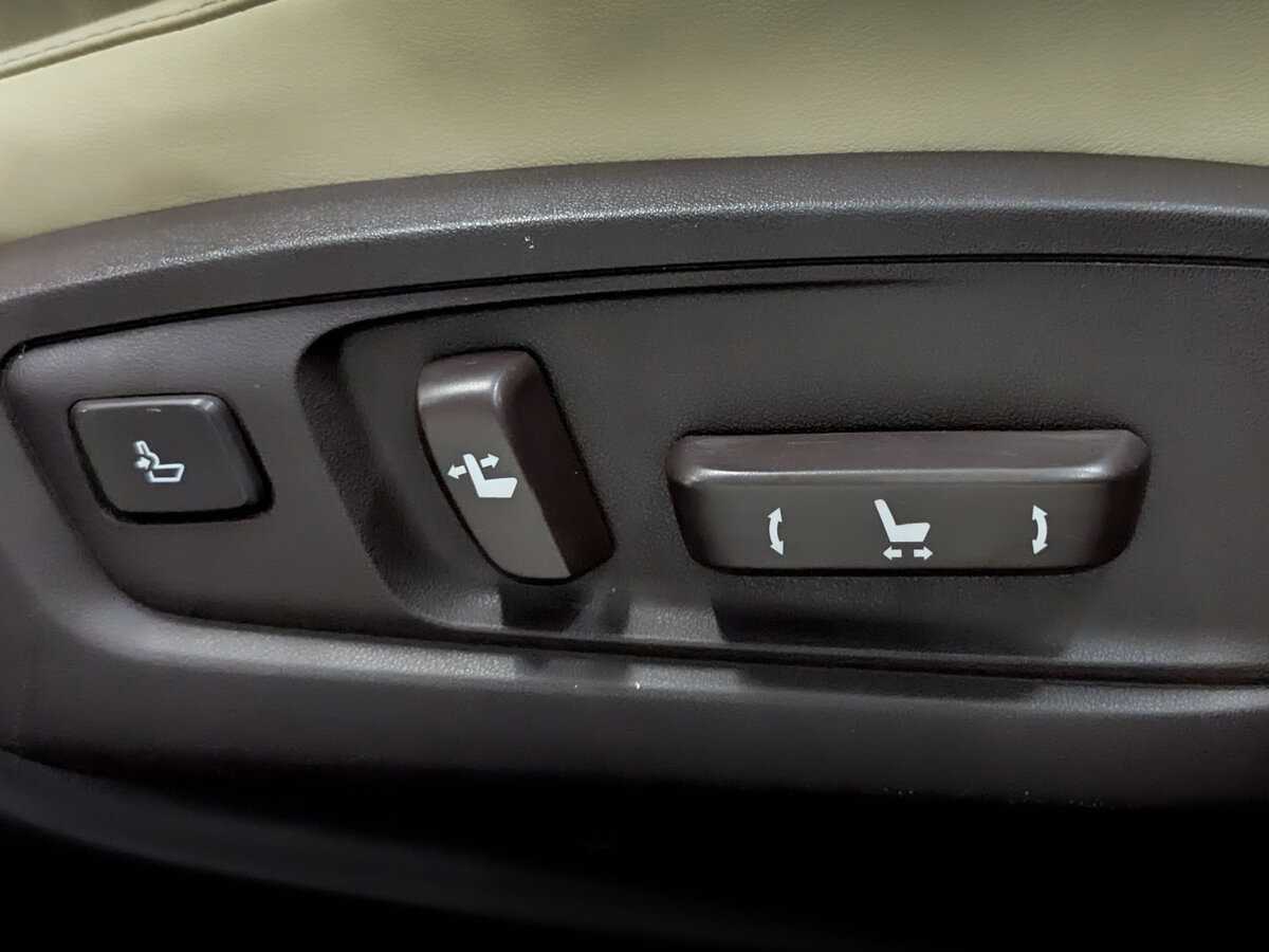 Lexus ES 200, 2015 Фото №21