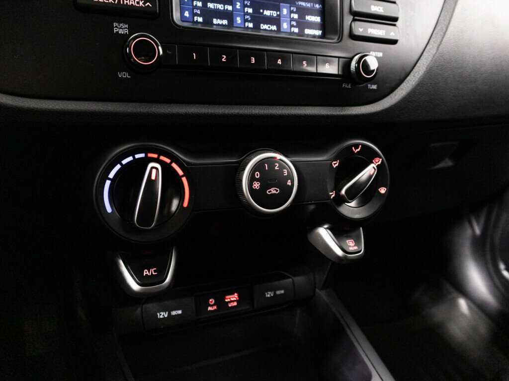 Kia Rio X-Line, 2020 Фото №19