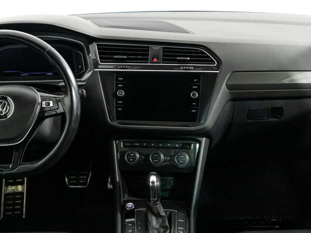 Volkswagen Tiguan, 2019 Фото №14