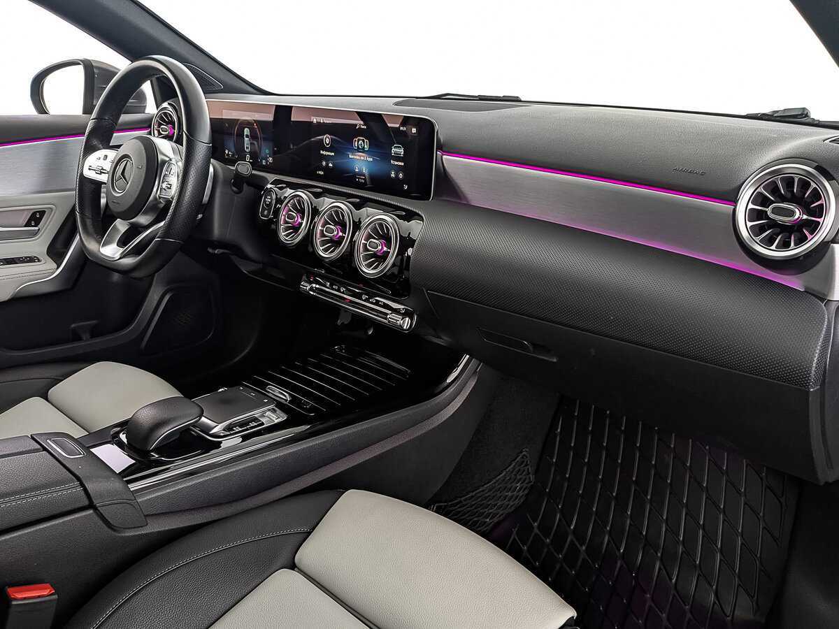 Mercedes-Benz A-Класс 200, 2019 Фото №13
