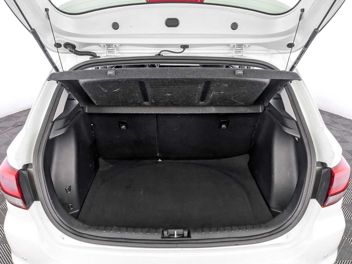 Kia Rio X-Line, 2019 Фото №10