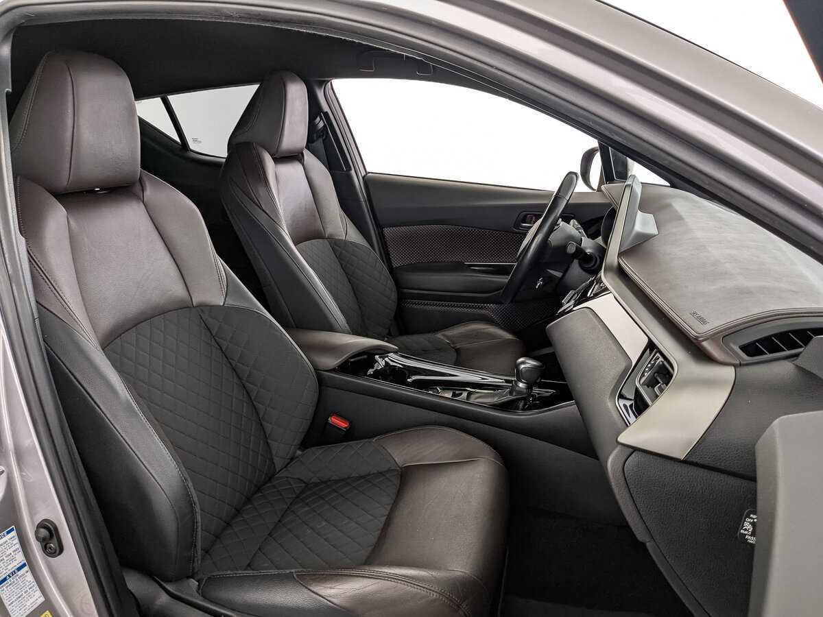 Toyota C-HR, 2017 Фото №24