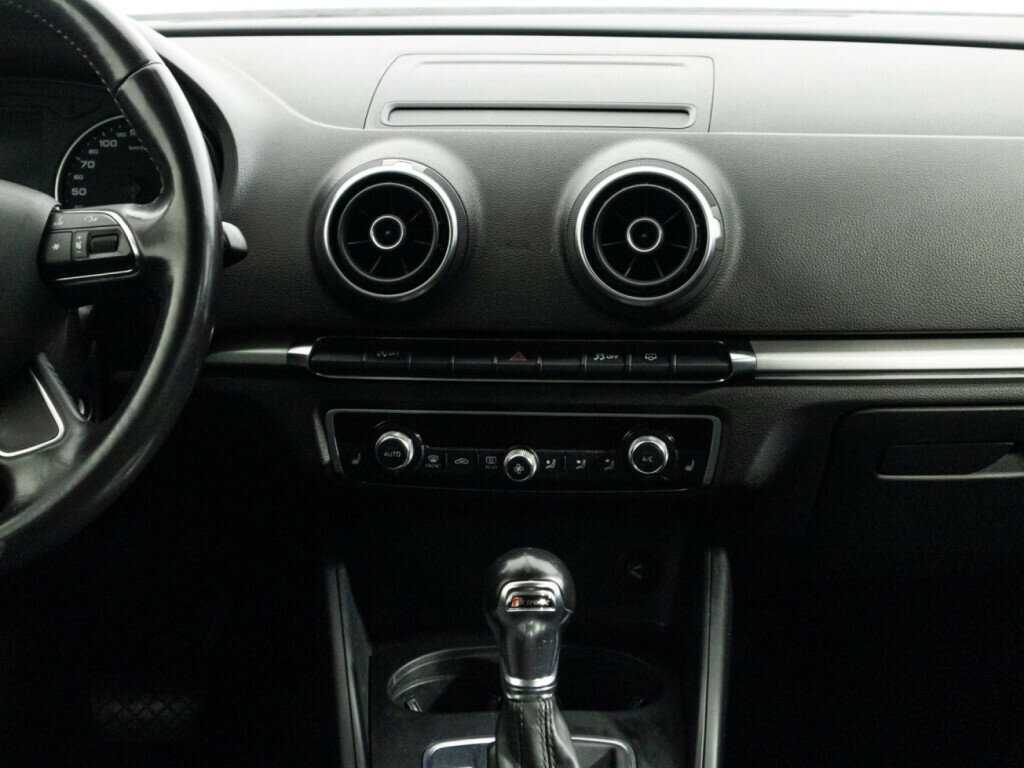 Audi A3 Sportback, 2013 Фото №14