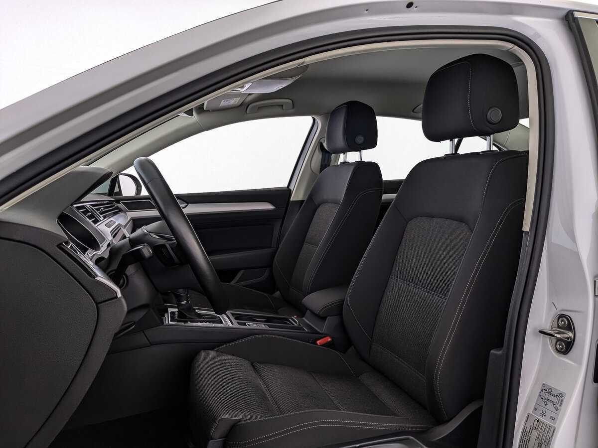 Volkswagen Passat, 2019 Фото №20